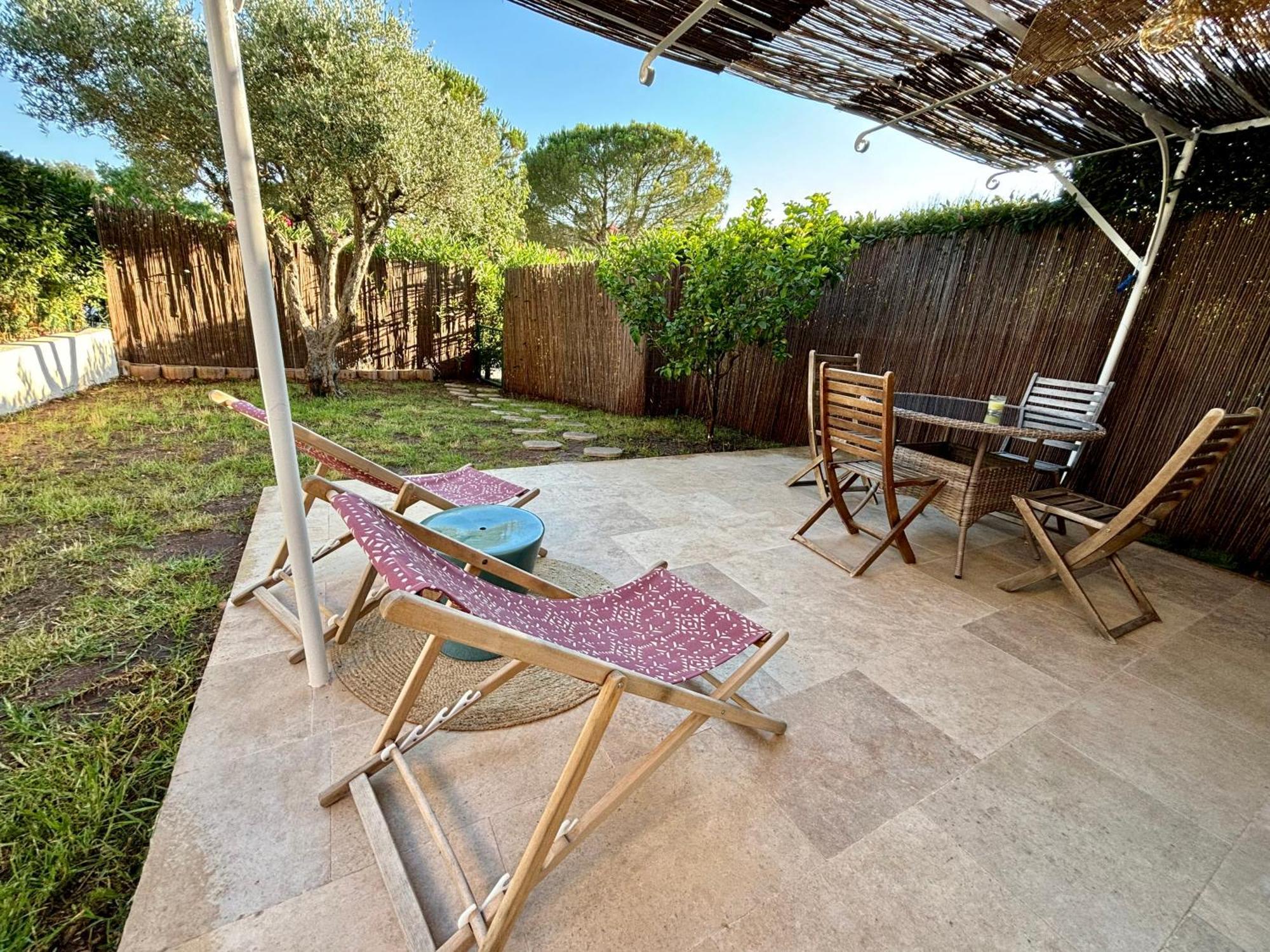 Bastidon Paisible Dans Residence Avec Piscine Frejus Exterior photo